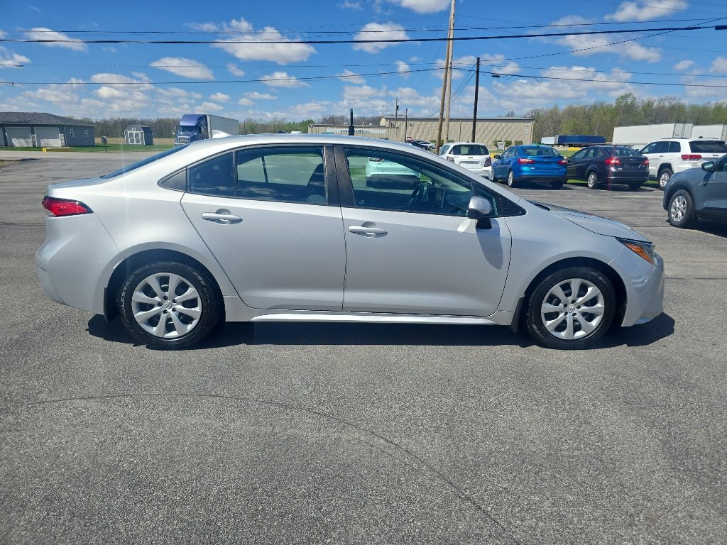 Used 2021 Toyota Corolla LE FWD image 5