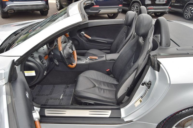 Used 2011 Mercedes-Benz SLK 350 image 26