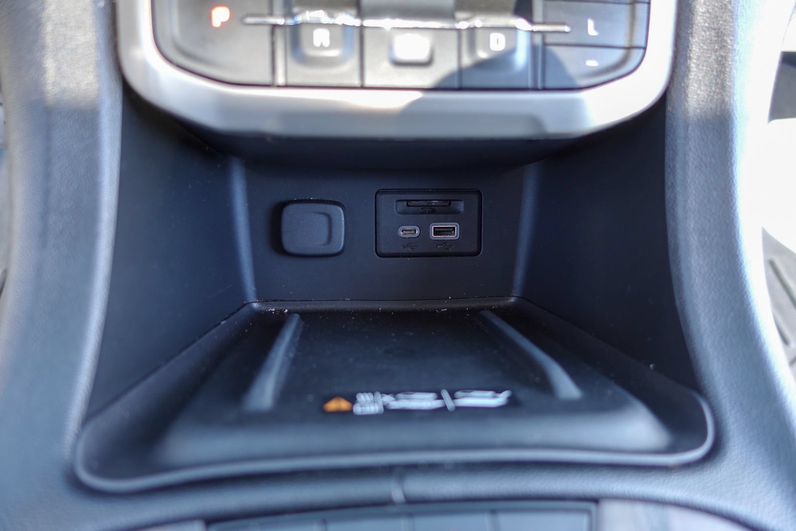 Used 2021 GMC Acadia Denali w/ Denali Ultimate Package AWD/4WD image 22