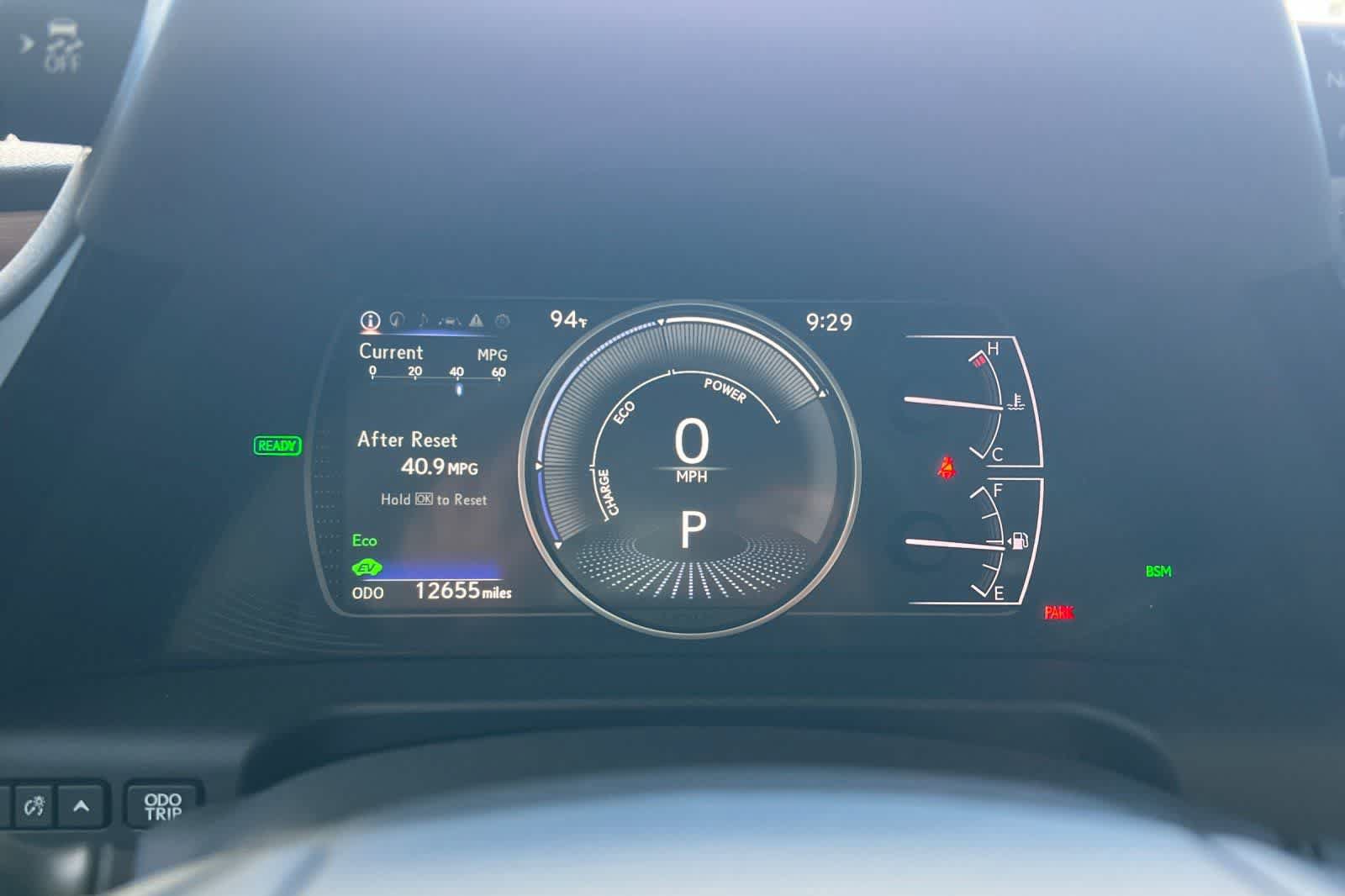 Used 2025 Lexus ES 300h w/ Premium Package FWD image 25