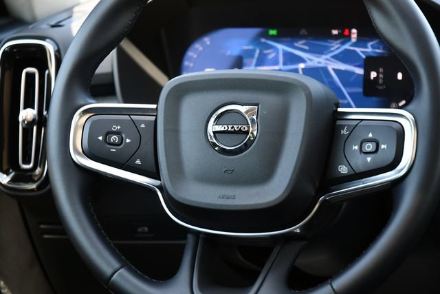 Certified 2026 Volvo XC40 B5 Plus AWD/4WD image 24