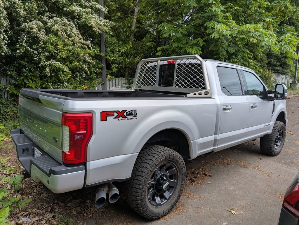 Used 2017 Ford F350 Platinum w/ Platinum Ultimate Package AWD/4WD image 9