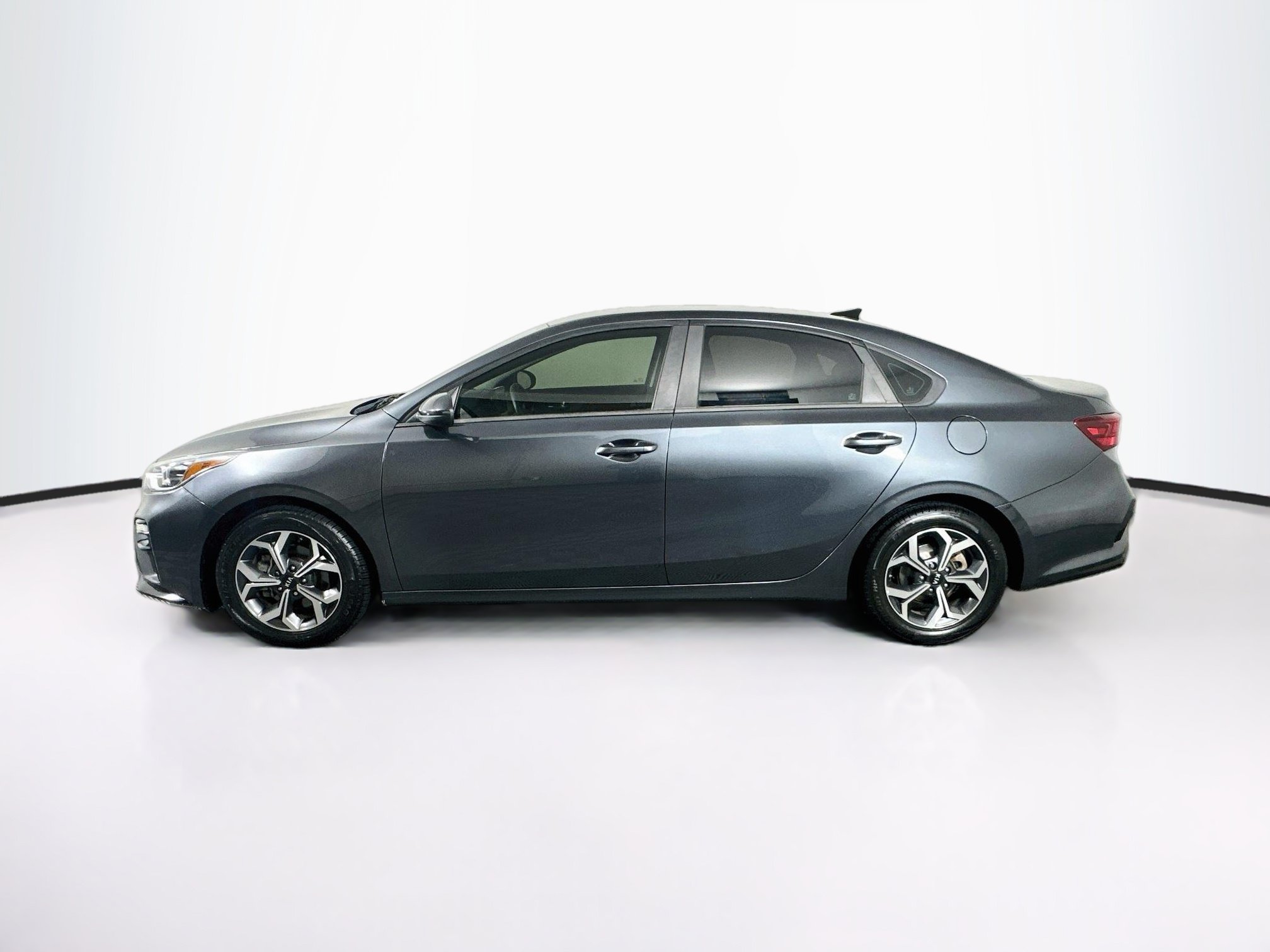 Used 2019 Kia Forte LXS FWD image 4