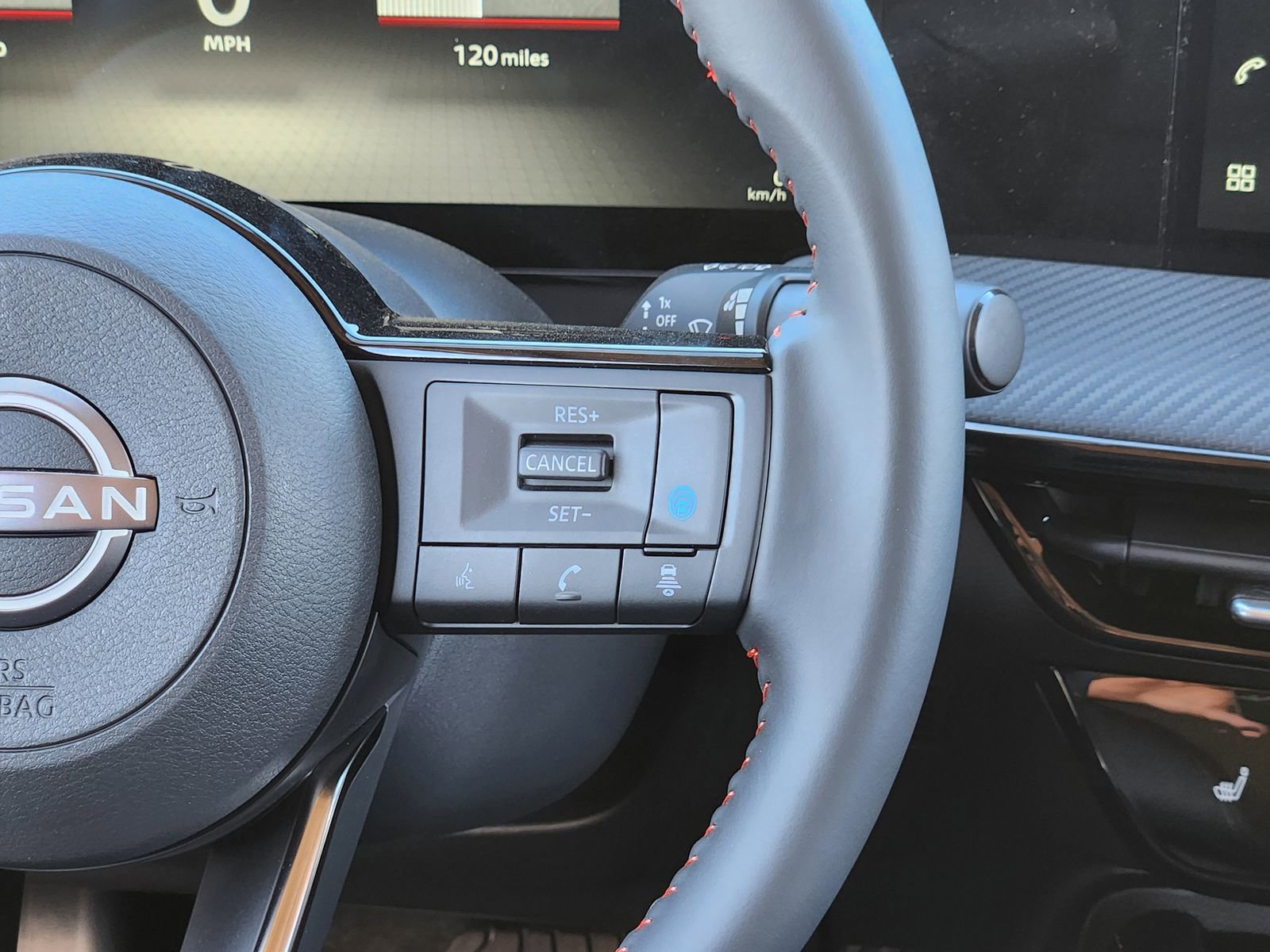 New 2026 Nissan Kicks SR w/ Cold Weather Package image 25