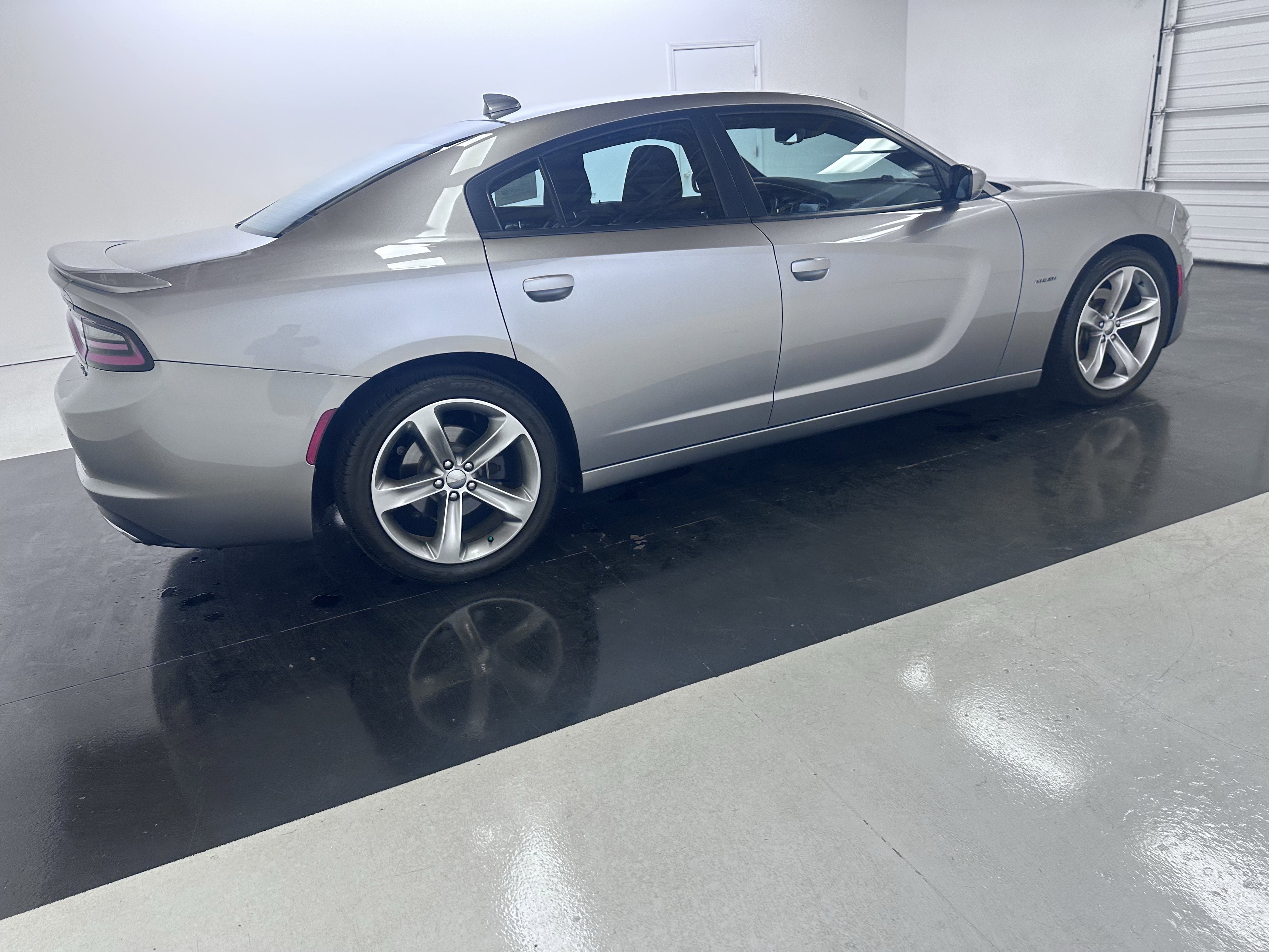 Used 2016 Dodge Charger R/T RWD image 16