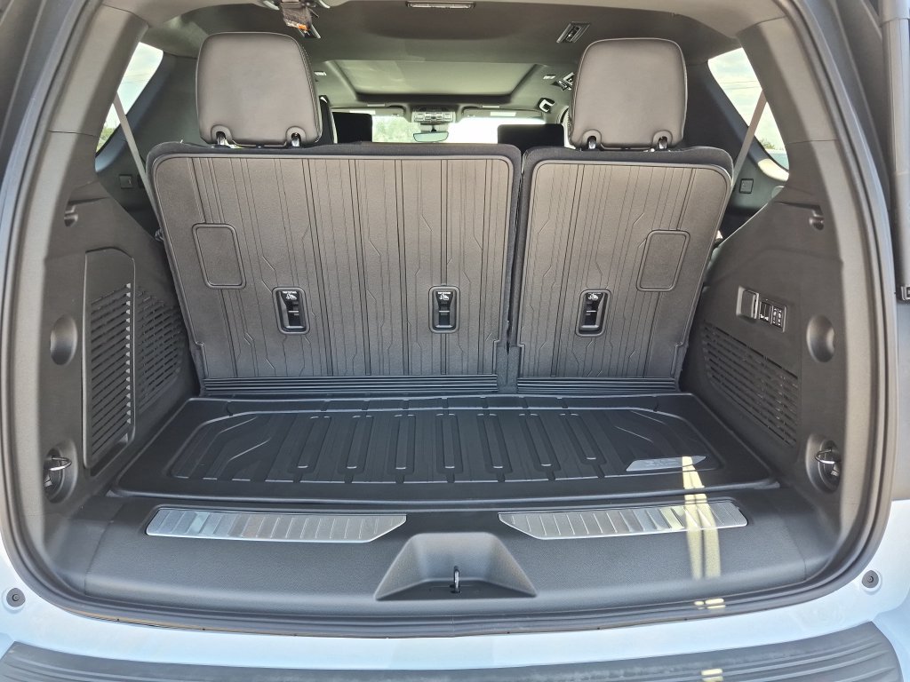 New 2026 GMC Yukon Denali Ultimate w/ LPO, Floor Liner Package AWD/4WD image 40