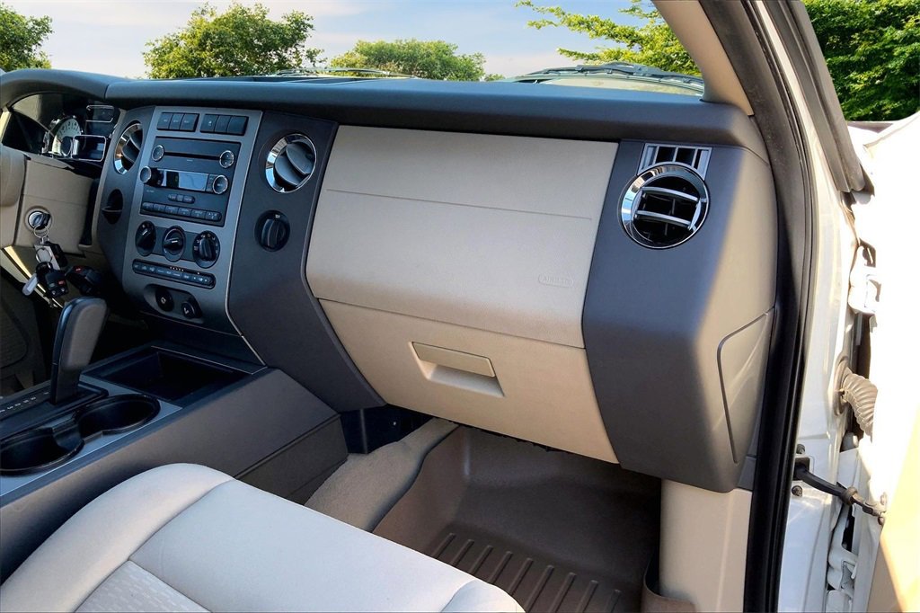 Used 2008 Ford Expedition XLT image 23