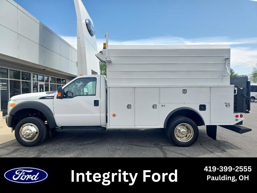 Used 2015 Ford F550 2WD Regular Cab Super Duty image 1