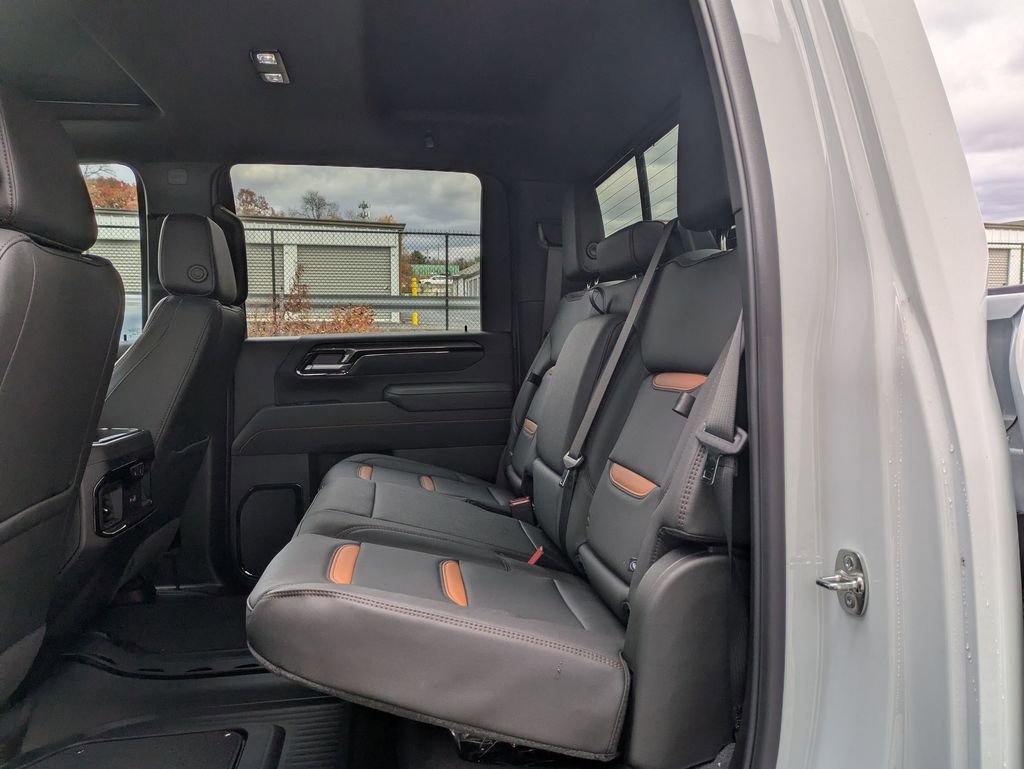 New 2026 GMC Sierra 2500 AT4 w/ AT4 Premium Plus Package AWD/4WD image 9