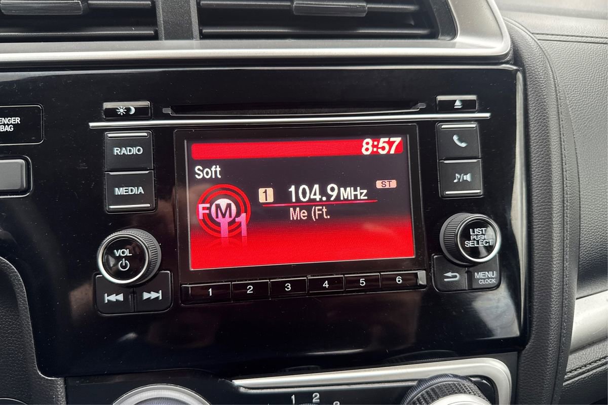 Used 2019 Honda Fit LX image 12