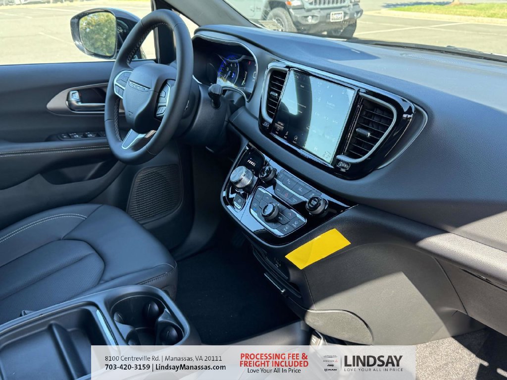 New 2027 Chrysler Pacifica LX FWD image 11