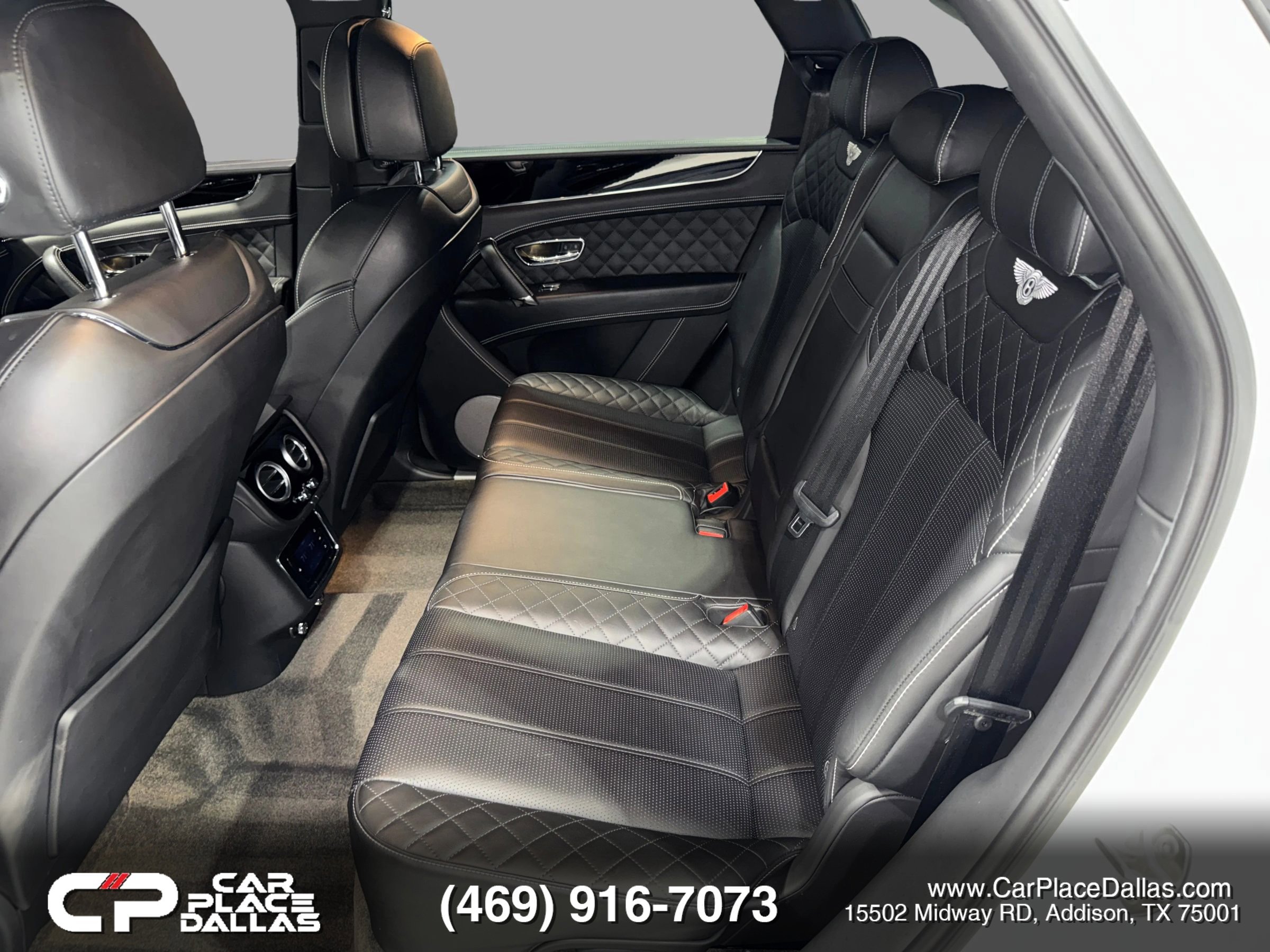 Used 2017 Bentley Bentayga AWD/4WD image 19