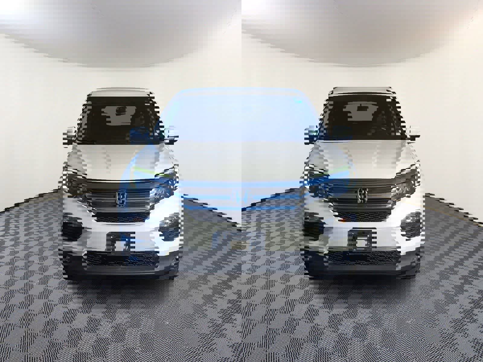 Used 2018 Honda Pilot EX image 3