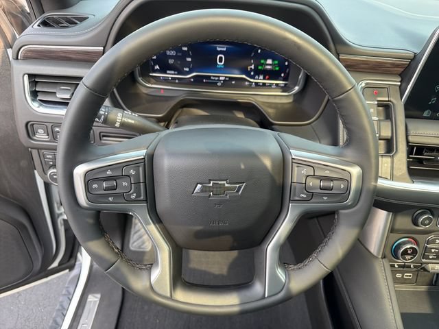 Used 2023 Chevrolet Tahoe Z71 w/ Luxury Package AWD/4WD image 14