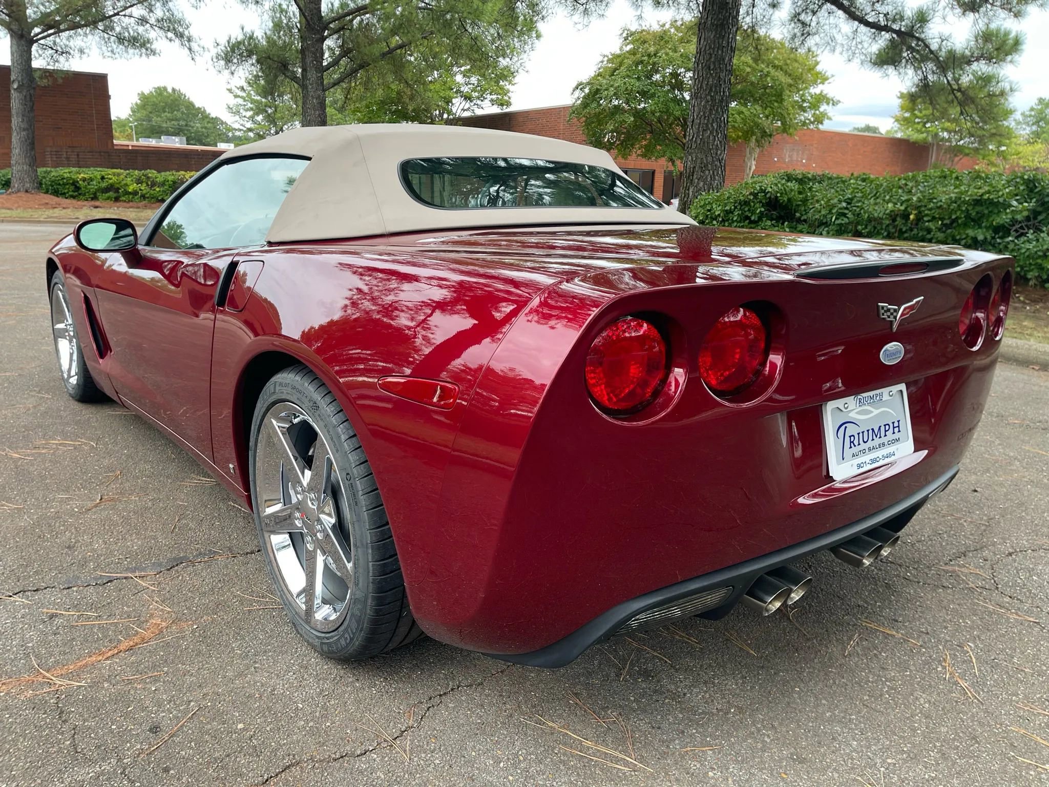 Used 2007 Chevrolet Corvette Convertible w/ Preferred Equipment Group image 6