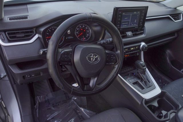 Used 2021 Toyota RAV4 XLE image 10