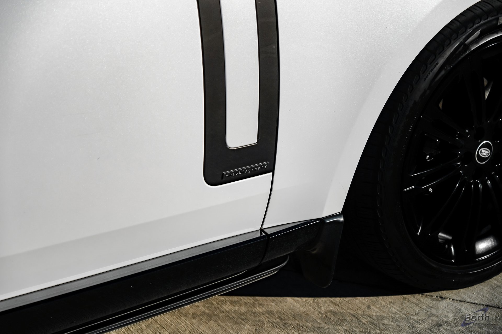 Used 2023 Land Rover Range Rover Long Wheelbase Autobiography image 29