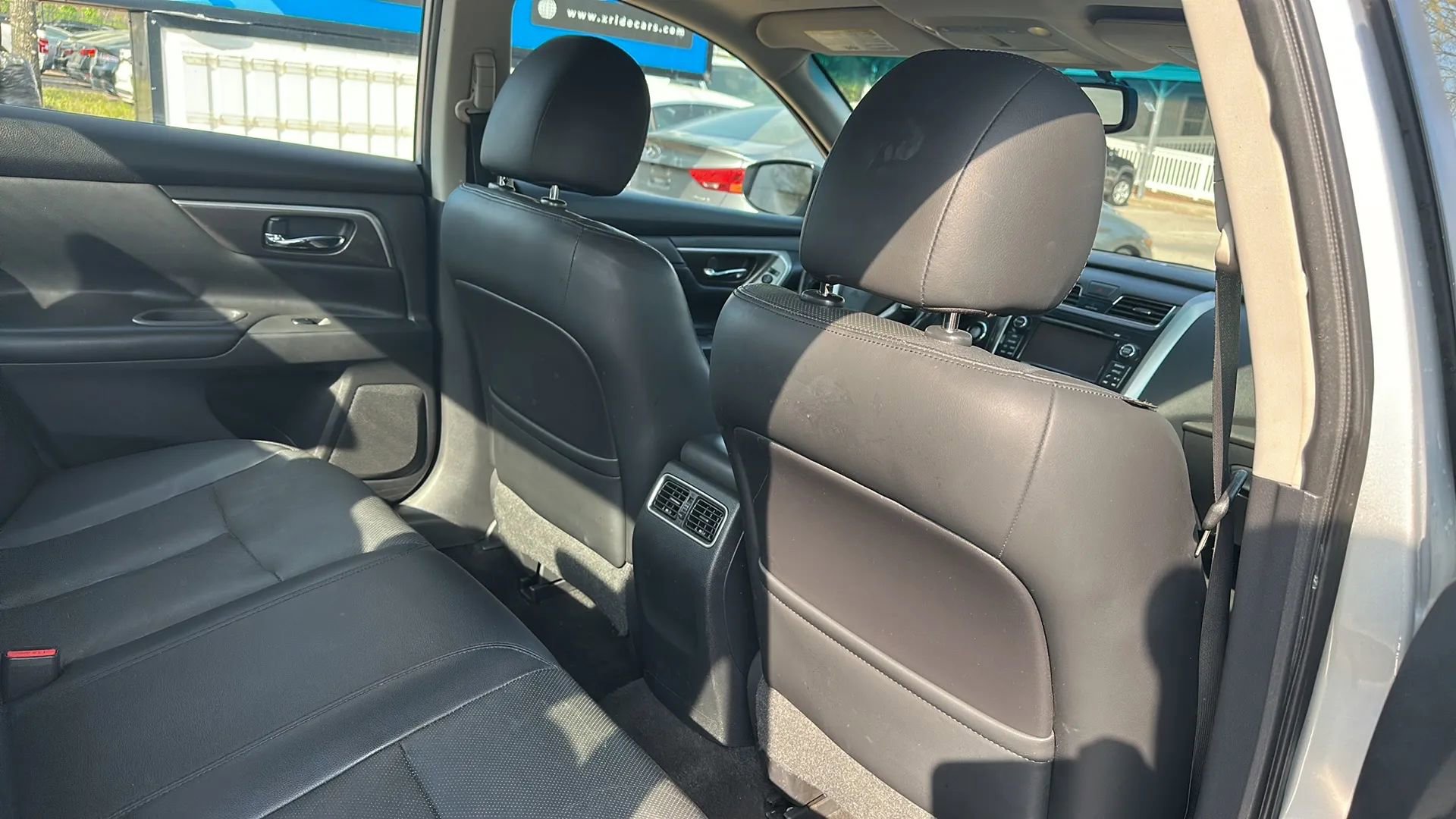 Used 2015 Nissan Altima 2.5 SL w/ Technology Package image 19
