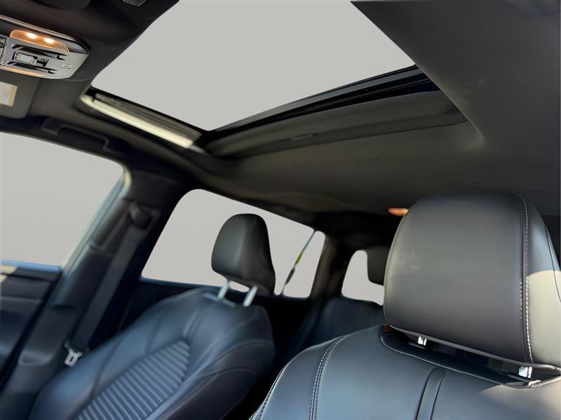 Used 2021 Toyota Highlander XSE FWD image 23