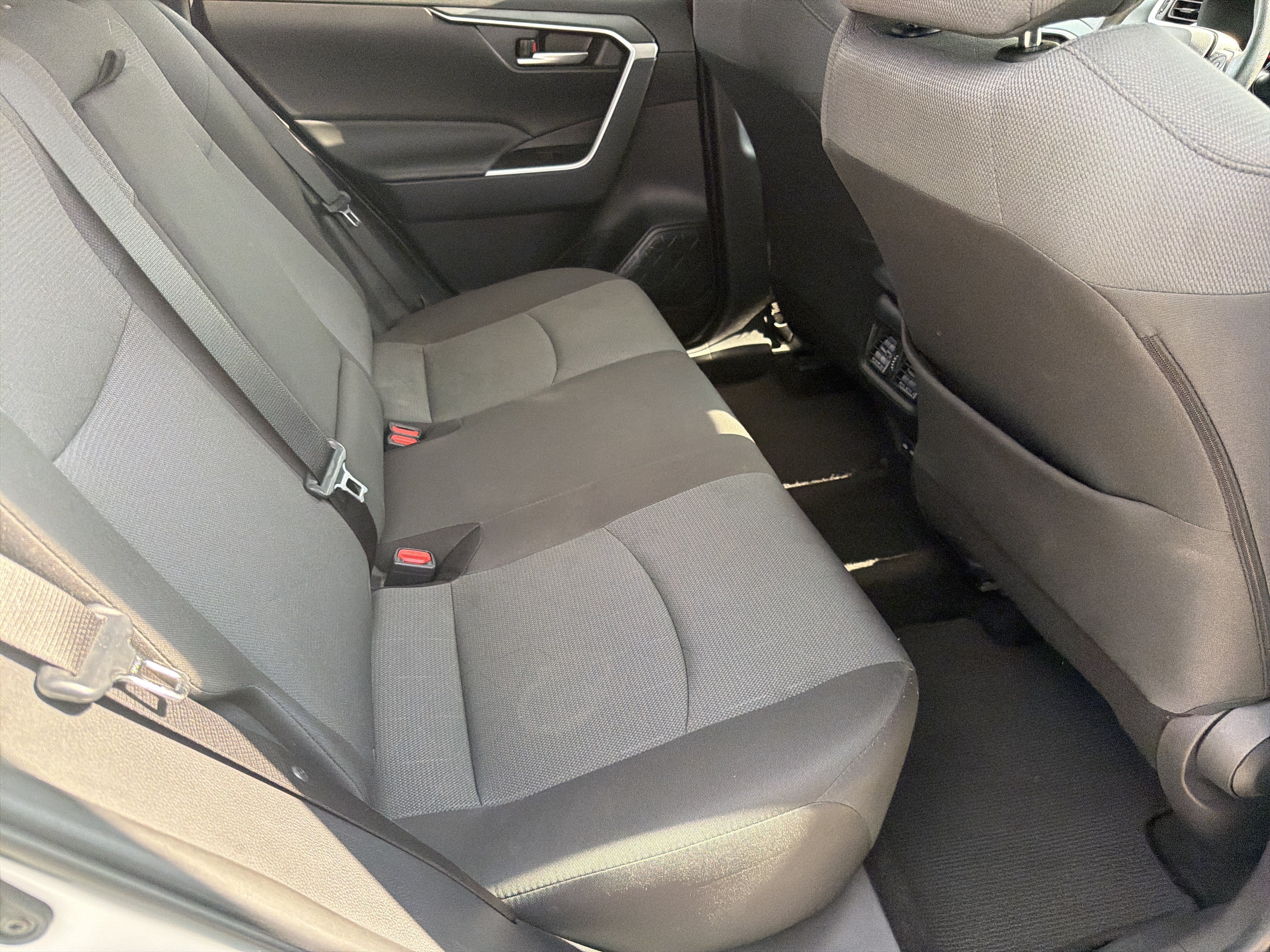 Certified 2025 Toyota RAV4 XLE FWD image 26