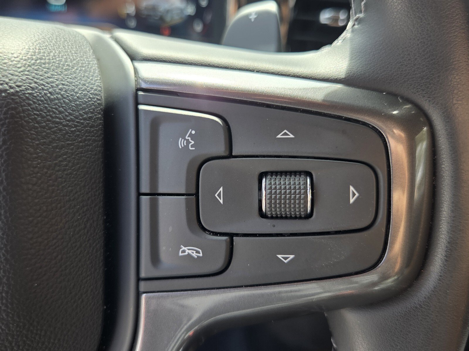Certified 2024 Chevrolet Silverado 1500 High Country w/ High Country Premium Package AWD/4WD image 35