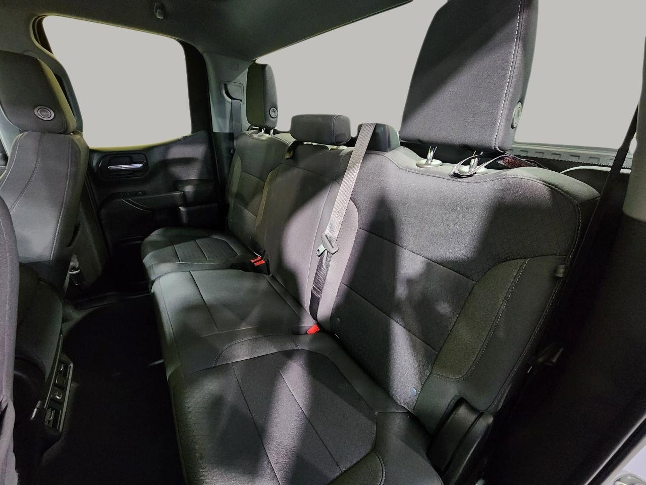 Used 2022 Chevrolet Silverado 1500 LT image 30