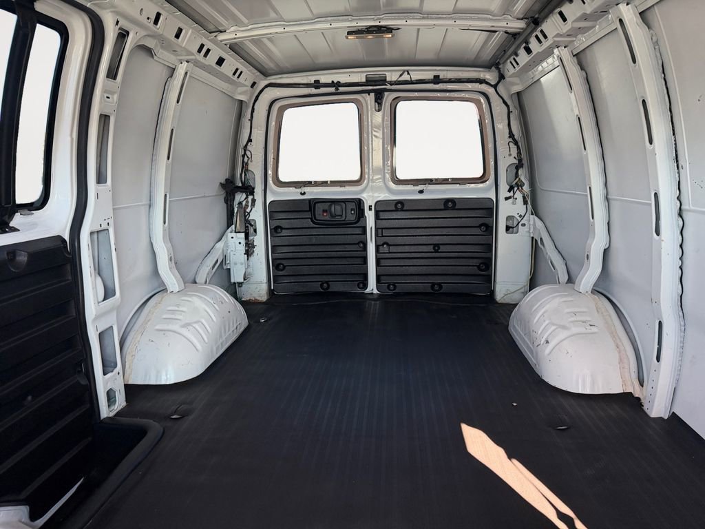 Used 2020 GMC Savana 2500 w/ Chrome Appearance Package image 13