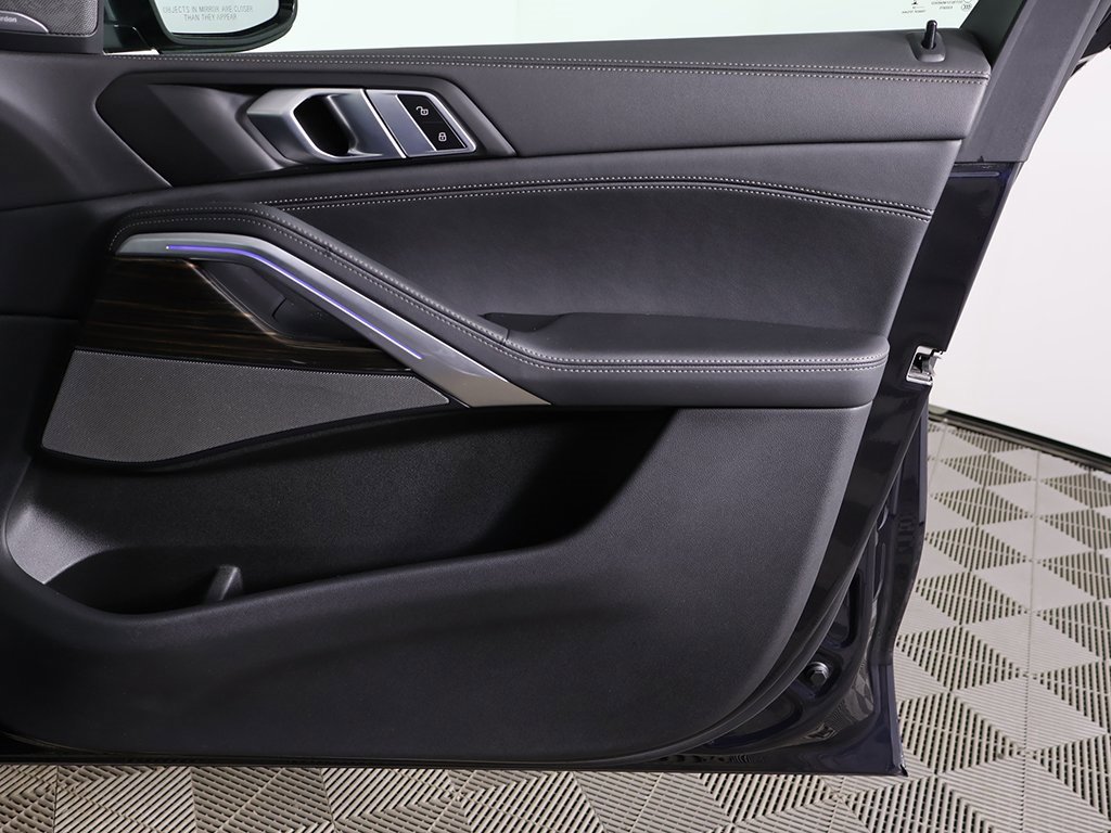 Used 2025 BMW X6 xDrive40i w/ Climate Comfort Package image 26