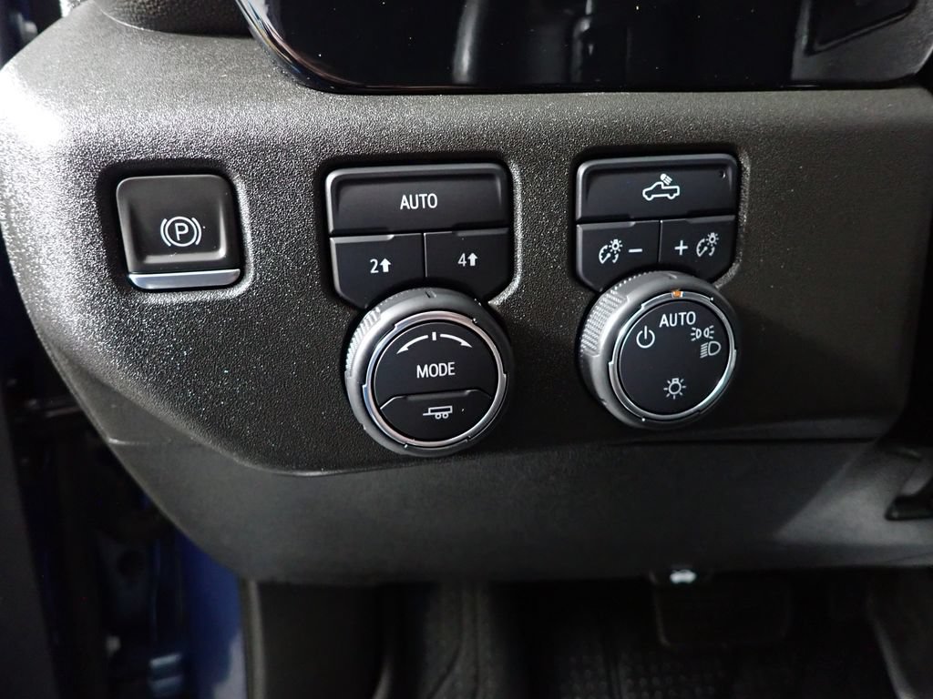 Used 2024 Chevrolet Silverado 1500 LT w/ Convenience Package II AWD/4WD image 23