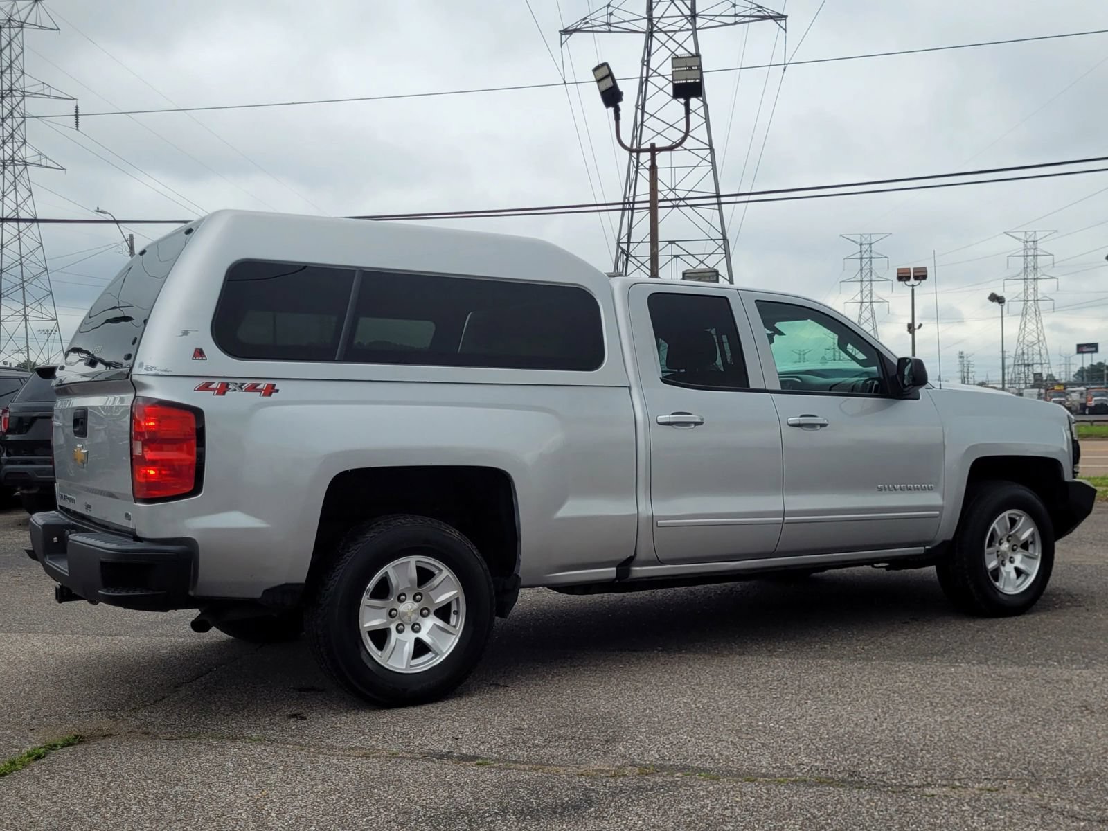Used 2019 Chevrolet Silverado 1500 LT AWD/4WD image 23