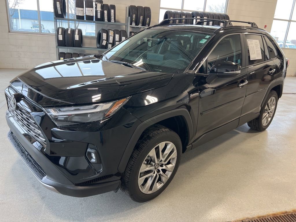 Used 2025 Toyota RAV4 Limited image 7