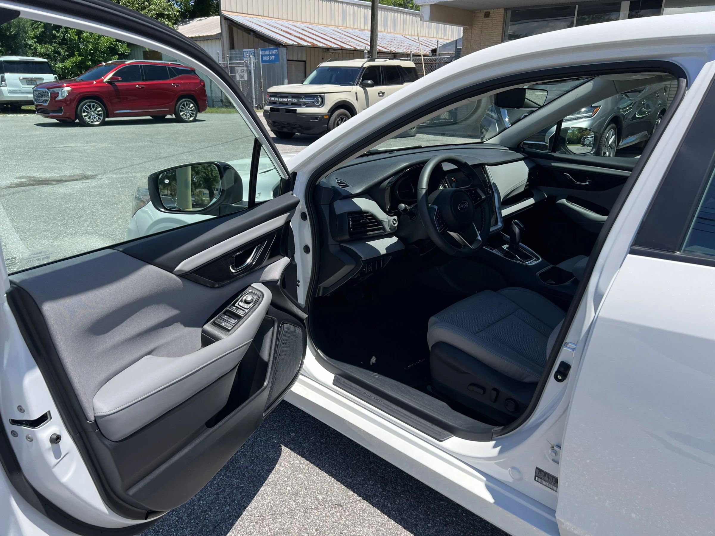 Used 2025 Subaru Legacy Premium w/ Popular Package #1 AWD/4WD image 13