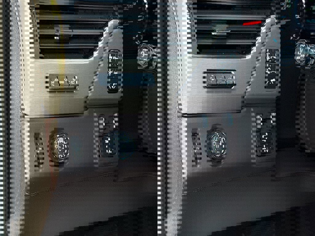 Used 2019 GMC Yukon Denali w/ Denali Ultimate Package image 12