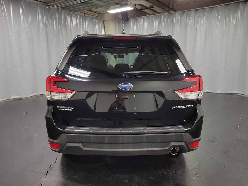 Used 2021 Subaru Forester Limited image 7
