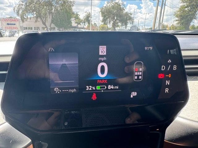 Used 2025 Volkswagen ID. Buzz Pro S RWD image 18