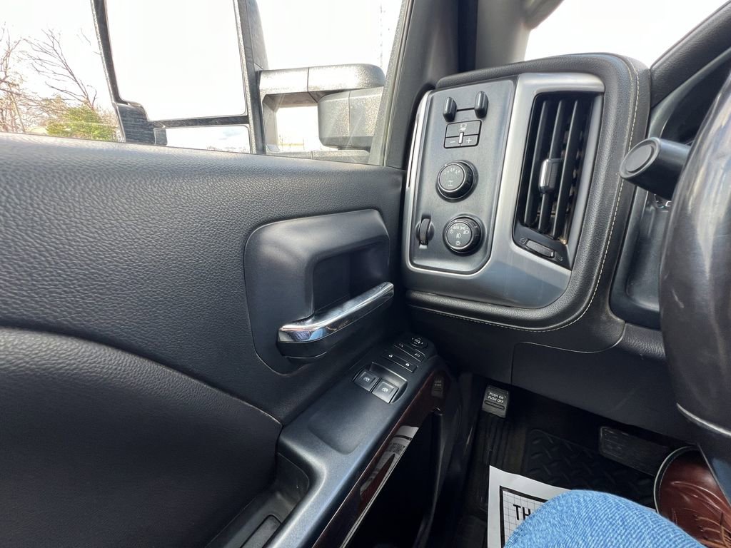 Certified 2018 GMC Sierra 2500 SLE w/ SLE Preferred Package image 20