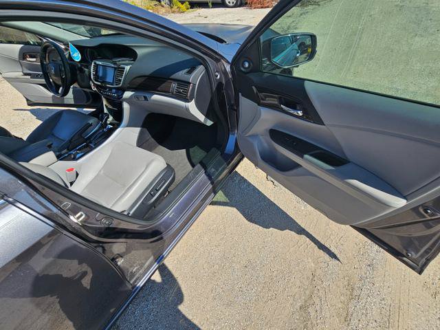 Used 2016 Honda Accord EX-L image 17