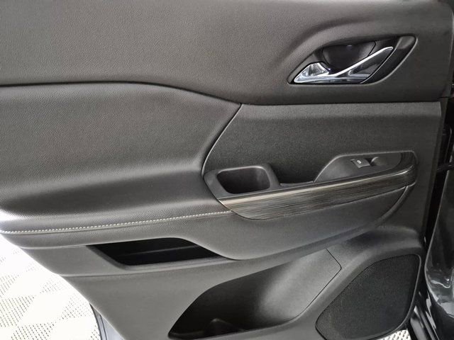 Used 2020 GMC Acadia SLT image 24