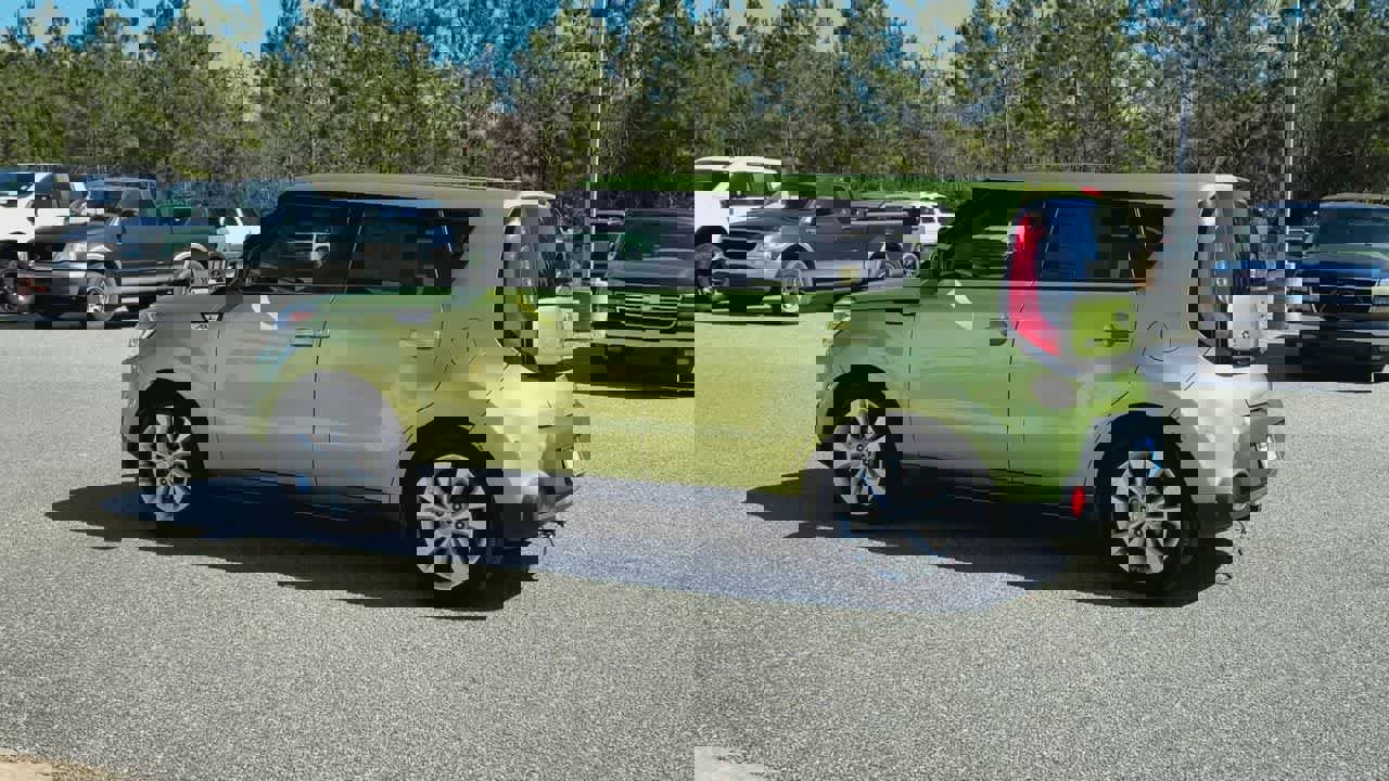 Used 2014 Kia Soul + image 6