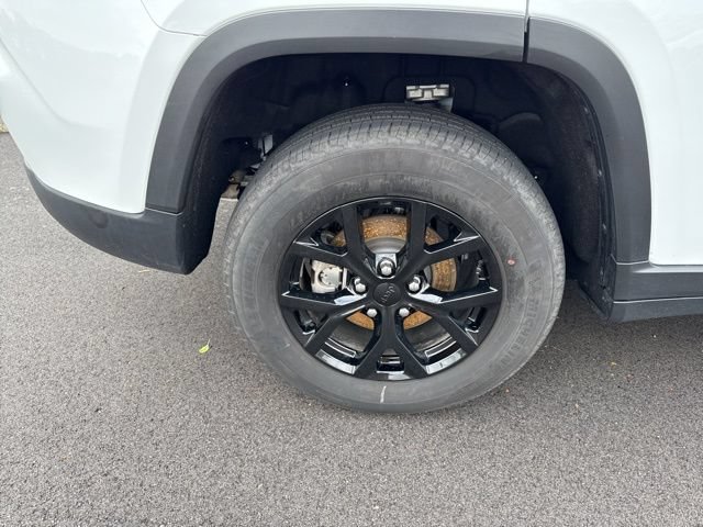 Used 2025 Jeep Grand Cherokee Altitude AWD/4WD image 12