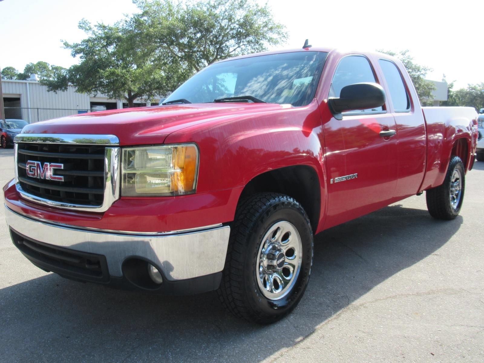 Used 2008 GMC Sierra 1500 W/T w/ Work Truck Preferred Package RWD image 3