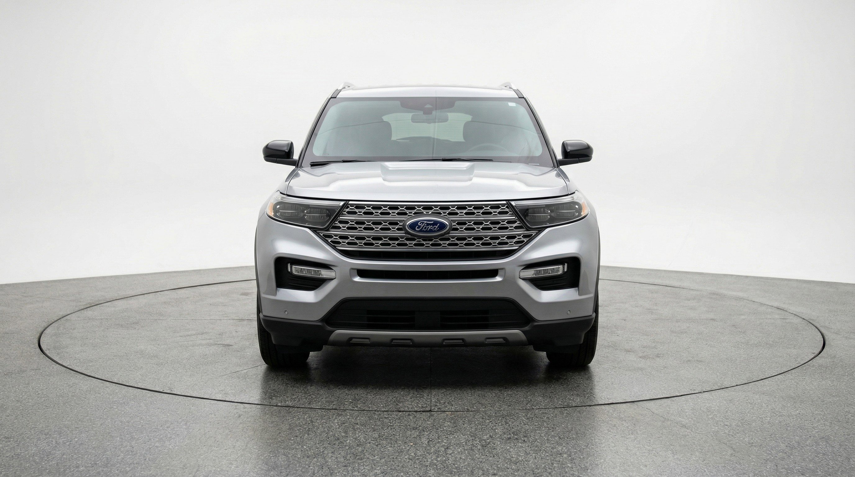 Used 2024 Ford Explorer Limited image 2