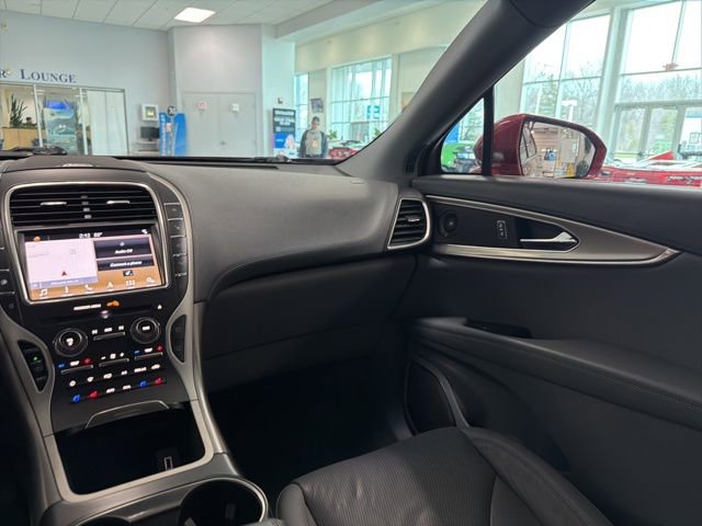 Used 2019 Lincoln Nautilus Reserve image 29