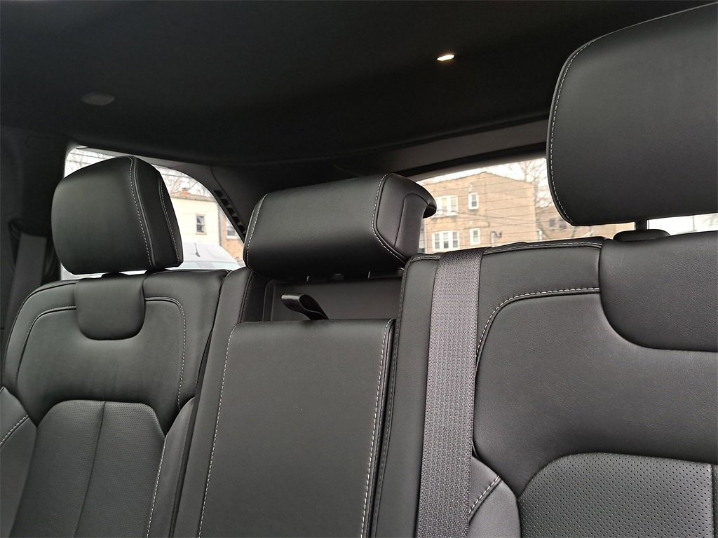 Certified 2023 Jeep Grand Cherokee Overland w/ Advanced Protech Group III image 14