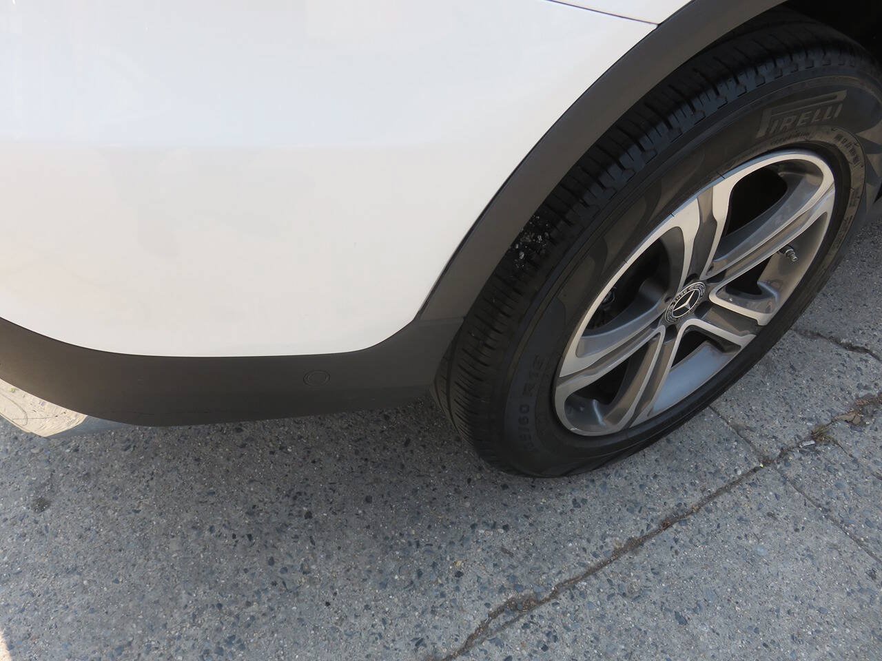 Used 2018 Mercedes-Benz GLC 300 4MATIC image 38