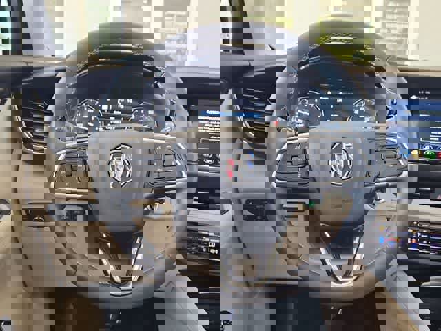 Used 2023 Buick Envision Avenir image 25