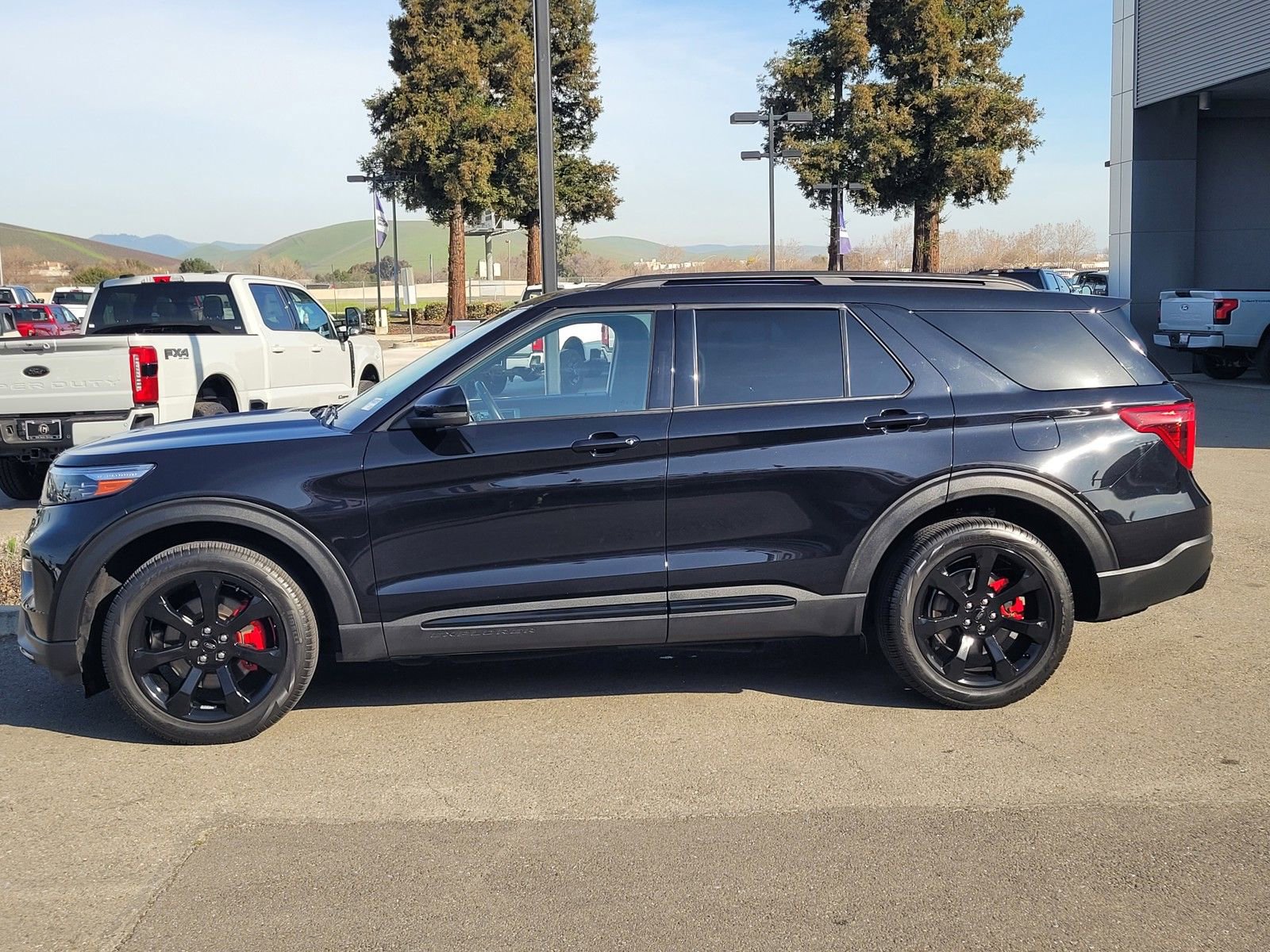 Used 2023 Ford Explorer ST w/ Equipment Group 401A image 7