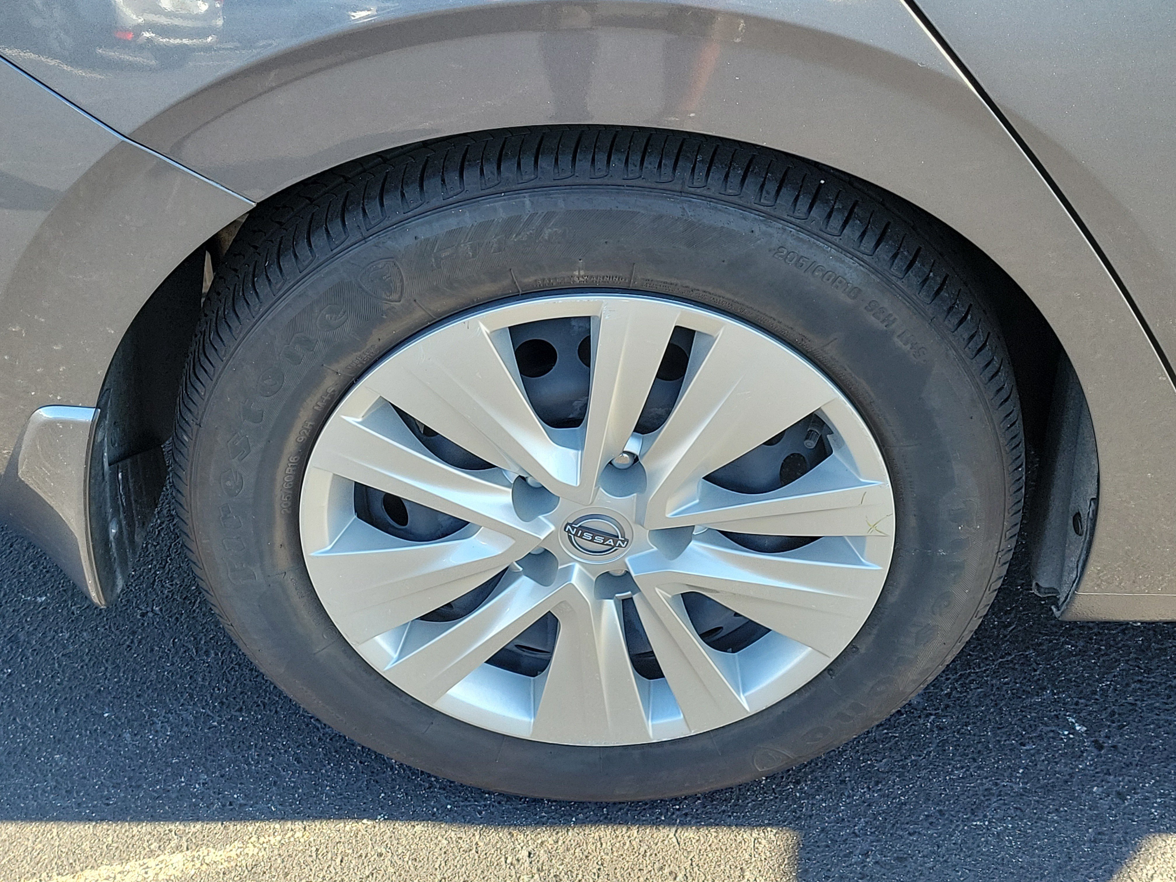 Used 2025 Nissan Sentra S FWD image 6