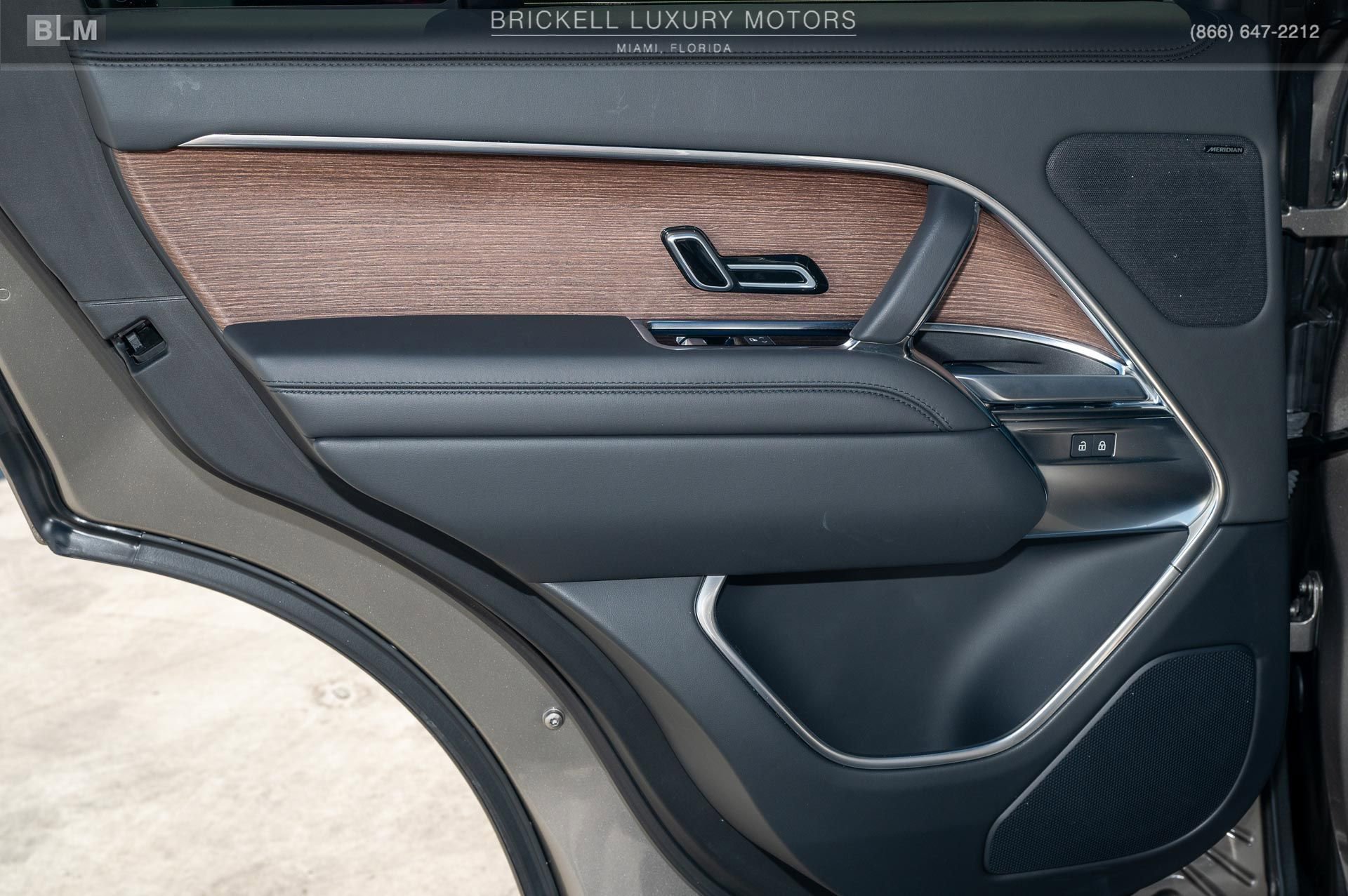 Used 2023 Land Rover Range Rover SE image 20