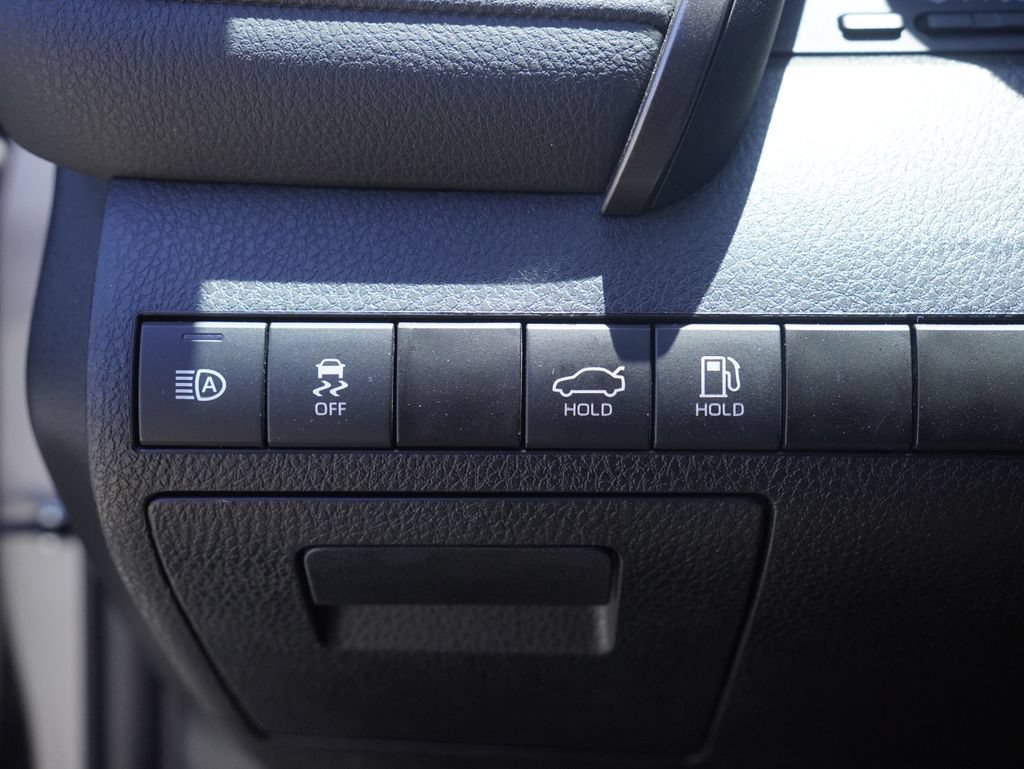 Used 2024 Toyota Camry SE FWD image 13